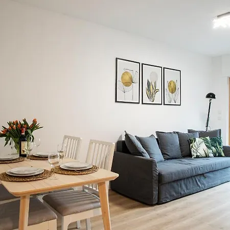 Apartament Maya's Flats & 18 - Nadmotlawie